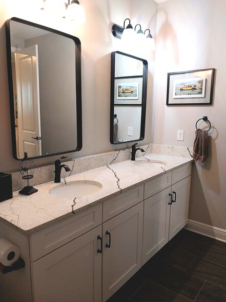 Building Photo - 5531 Native Henna Ct