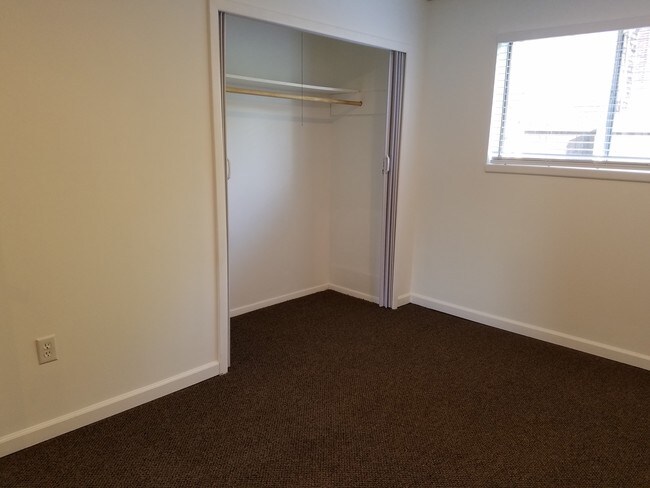 Bedroom 3, large closet with in-closet light - 100 Manning Pl