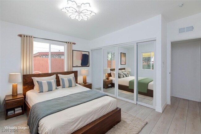 Building Photo - 3008 Lawndale St