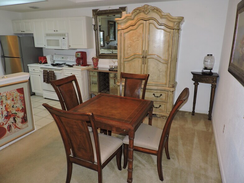 Building Photo - 2810 Grande Pky