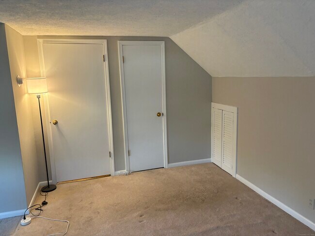 Building Photo - 39 Westphal St