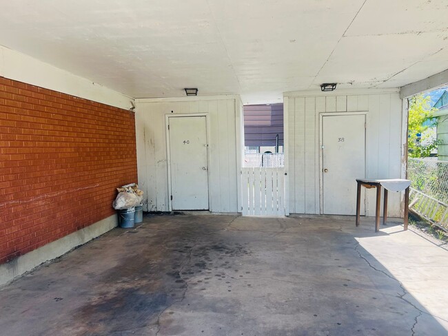 Building Photo - 40 N Talbot Dr E