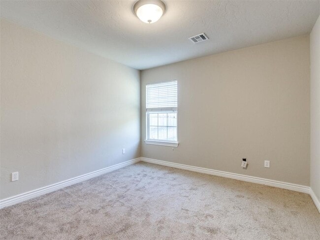 Building Photo - 3409 Valley
