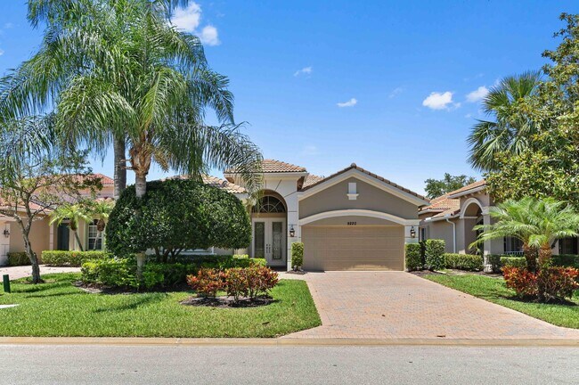 Primary Photo - 9220 Short Chip Cir