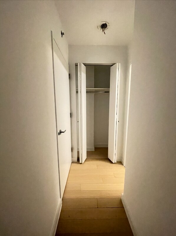 Building Photo - 222 E 39th St