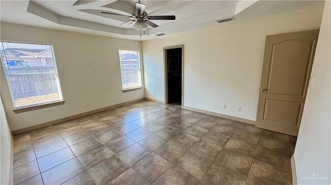 Building Photo - 22 Quail Ave