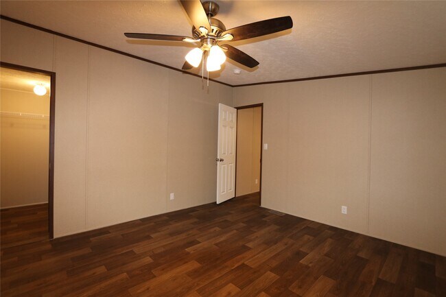 Building Photo - 16501 E Emerson Cir