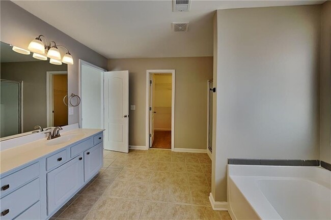 Building Photo - 441 Argonne Terrace