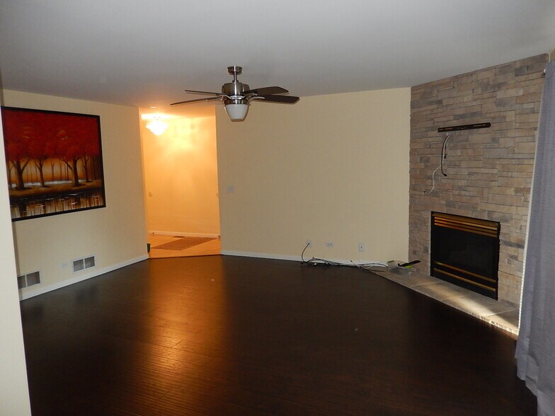 Building Photo - 375 Woodridge Cir
