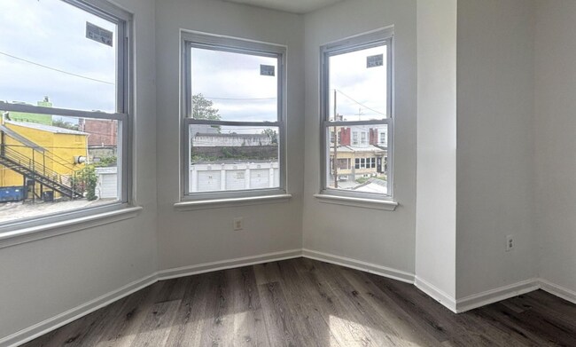 Building Photo - 1641 S 53rd St