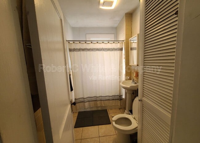 Building Photo - 82 Harborview Ave