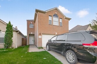 Building Photo - 12731 Heather Landing Ln