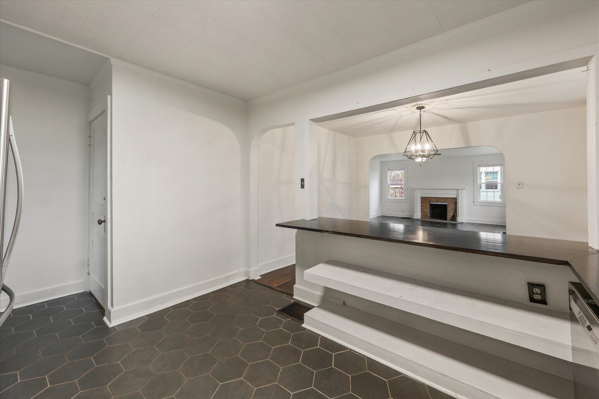 Building Photo - 3232 Fairmont Blvd