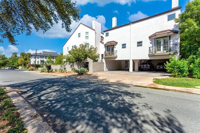 Building Photo - 1500 Woodlawn Blvd