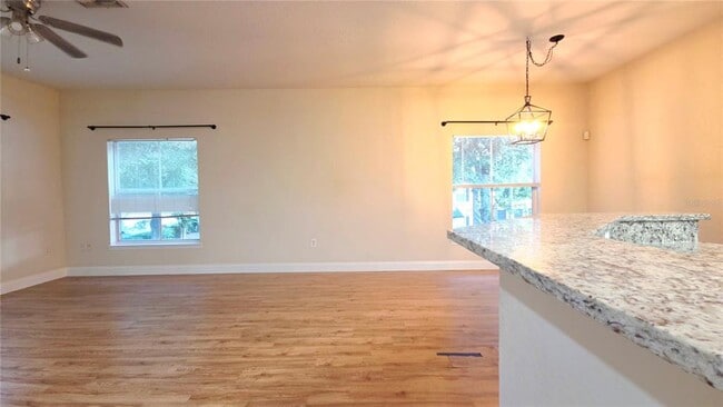 Building Photo - 6055 Westgate Dr