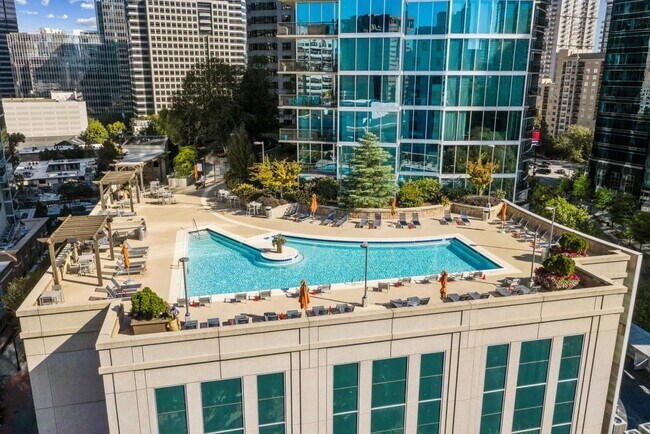 Building Photo - 1080 Peachtree St NE