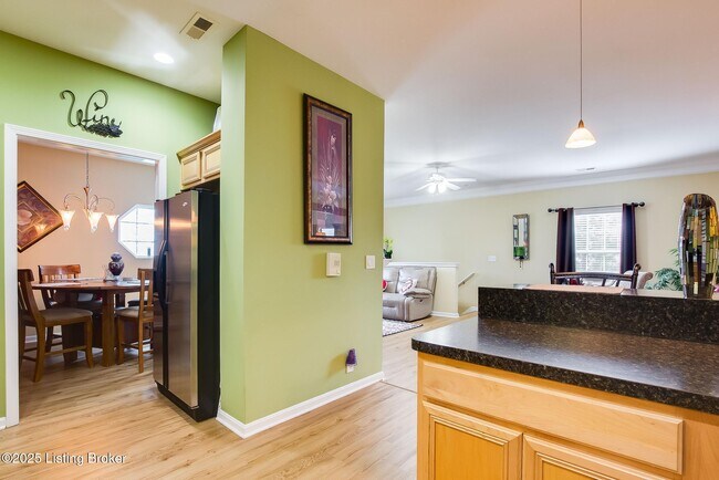 Building Photo - 203 S Dorsey Ln