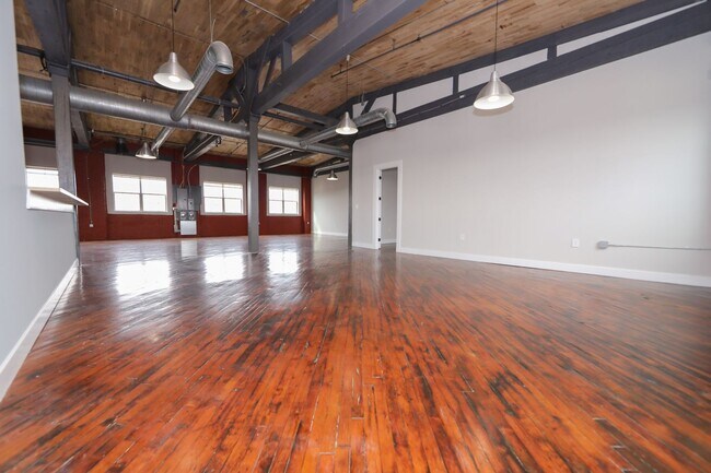 Building Photo - 1817-21 E Venango St