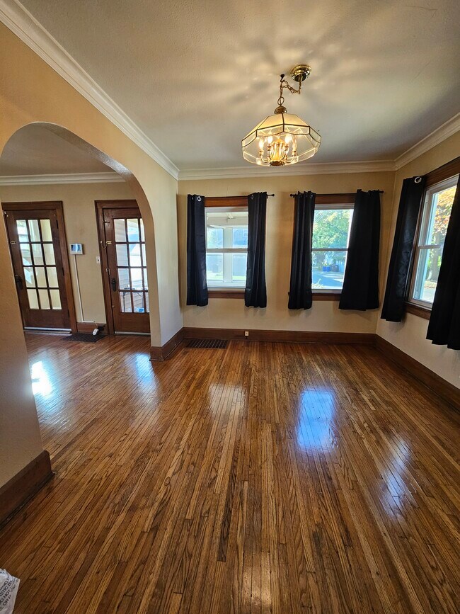 Dining room - 709 Camlin Ave