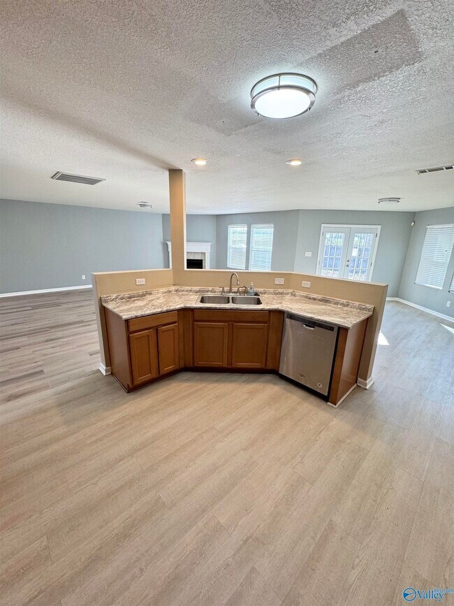 Building Photo - 207 Millbury Ct