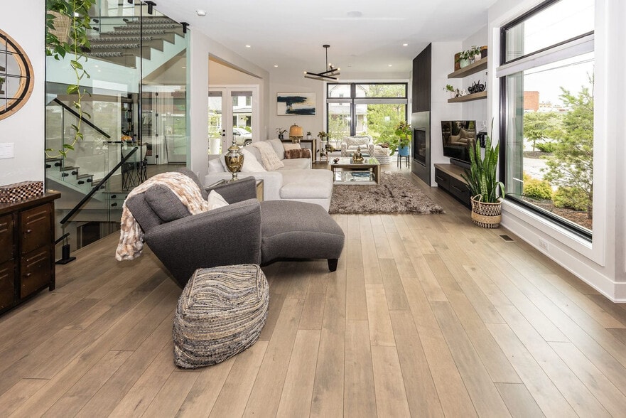 Building Photo - 1123 Olive St