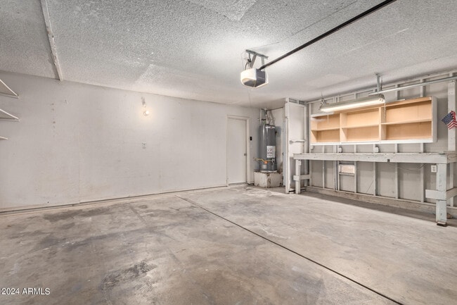 Building Photo - 14237 N 41st Dr