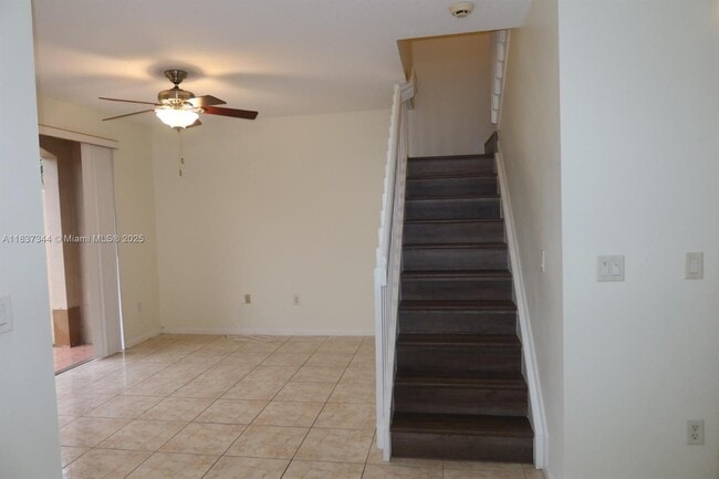 Building Photo - 185 Riverwalk Cir