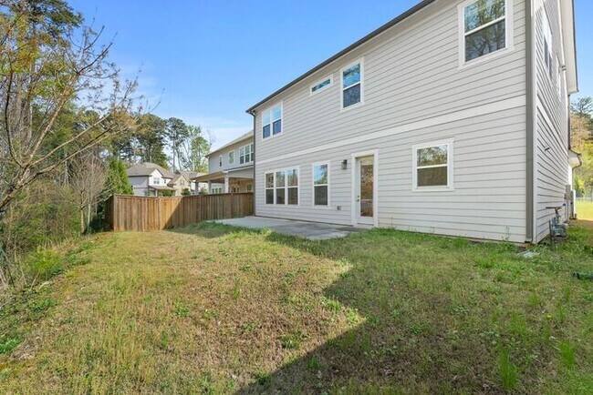 Building Photo - 3388 Kelowna Ct