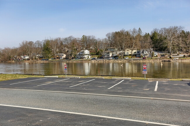 Primary Photo - 2 Stone Spring Ln