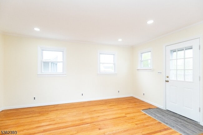 Building Photo - 78 Koyen St