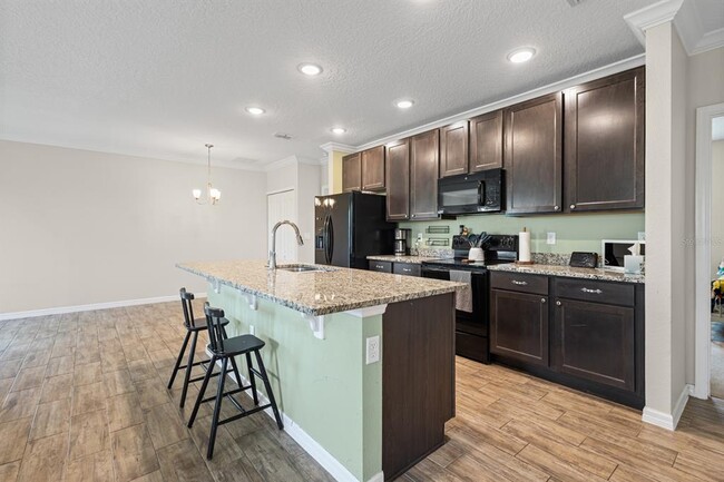 Building Photo - 338 Pinecrest Loop