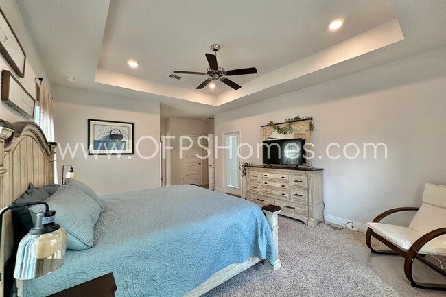 Building Photo - 8090 Silver Maple Dr