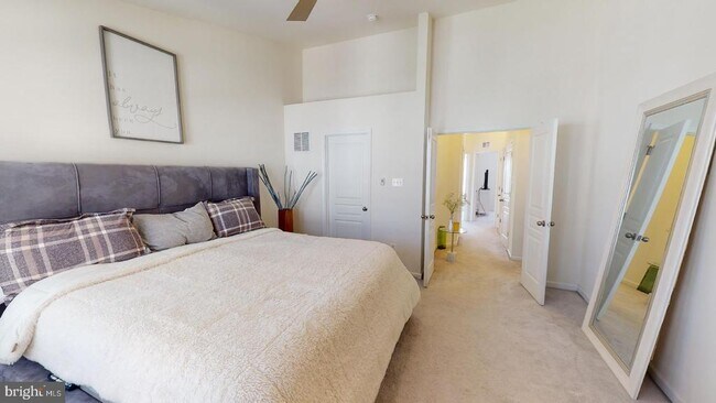 Building Photo - 2517 Francis Ln