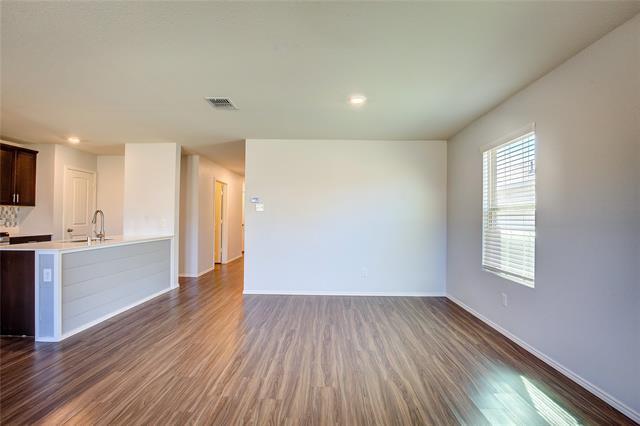 Building Photo - 404 Falling Star Dr