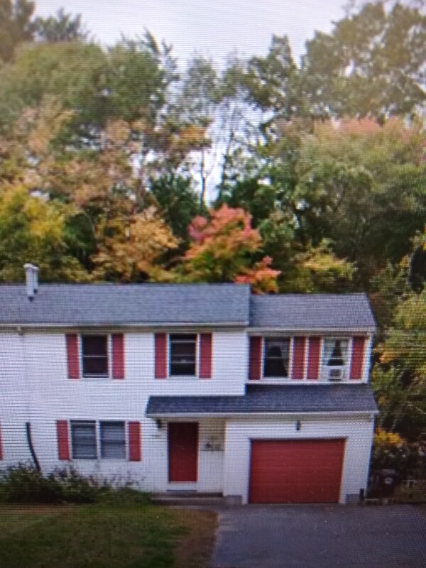 Primary Photo - 936 Russell Rd