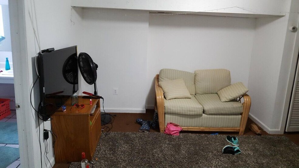 Building Photo - 3453 Ward St