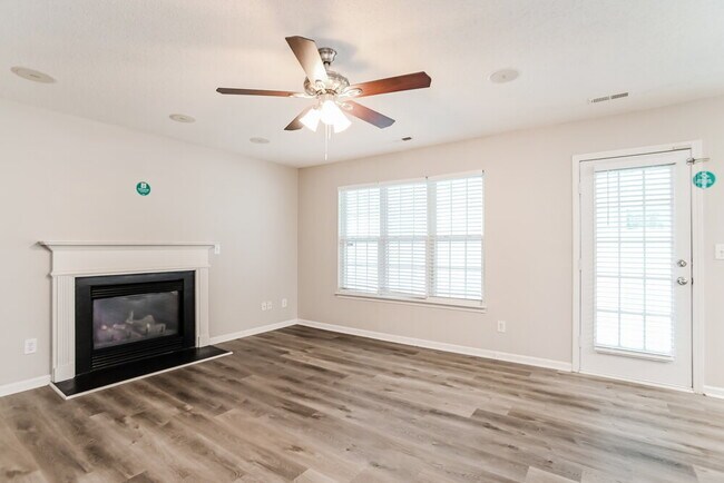 Building Photo - 4924 Rosena Dr