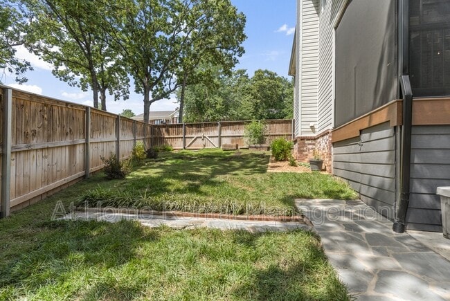 Building Photo - 1220 Renaissance Dr