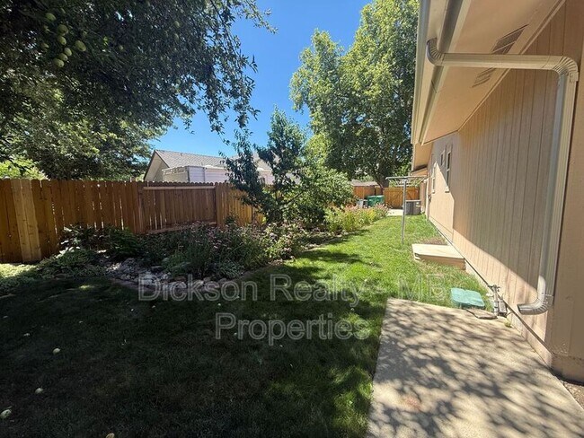 Building Photo - 2845 Glenwood Ct