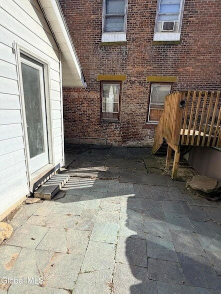 Building Photo - 200 Mohawk St