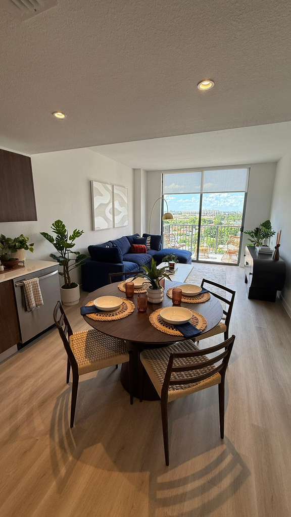 Building Photo - 951 NW 40th Ave