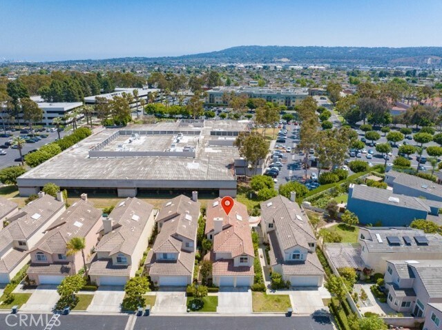 Building Photo - 2562 Woodbury Dr
