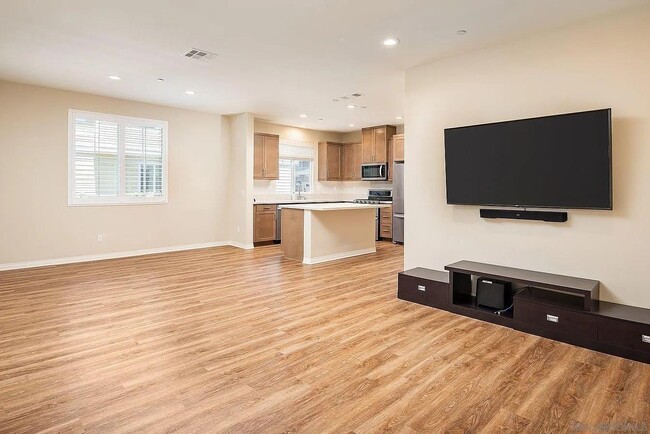 Building Photo - 518 Surfbird Ln