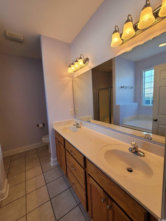 Building Photo - 601 Cottontail Trail