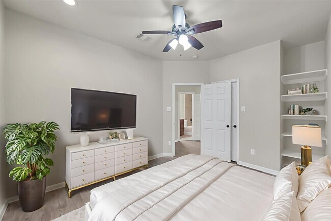 Building Photo - 3429 Nottingham Ln