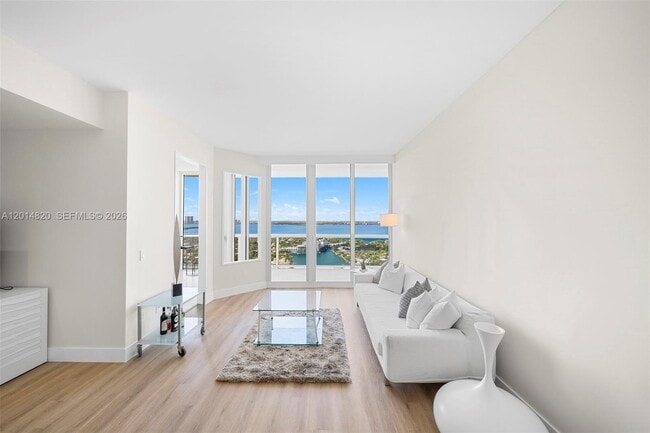Building Photo - 4775 Collins Ave