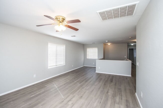 Building Photo - FANTASTIC 4BED/3 BATH SAN TAN HOME in RANCHO BELLA VISTA