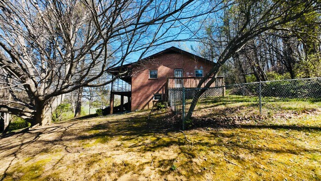 Building Photo - 494 Old Jonesboro Rd