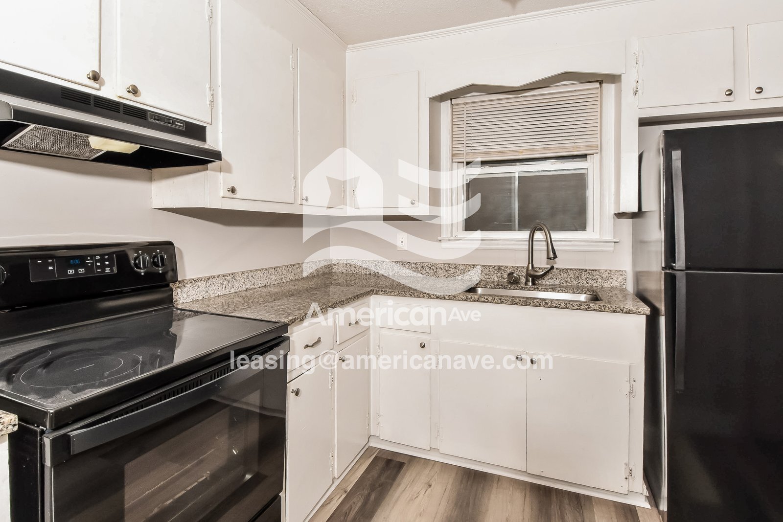 Building Photo - 4232 Shorecrest Dr