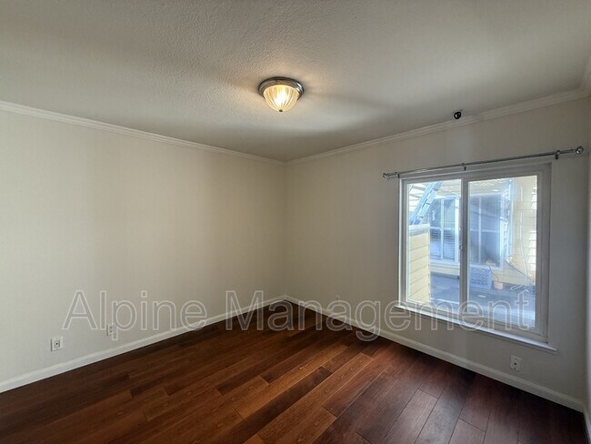 Building Photo - 480 22nd Ave